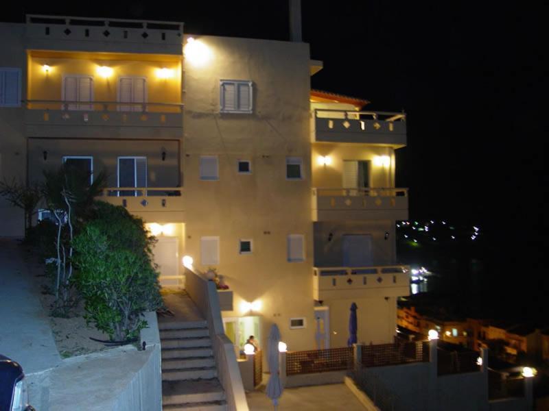 העיירה רתימנו Eliza Apartments מראה חיצוני תמונה